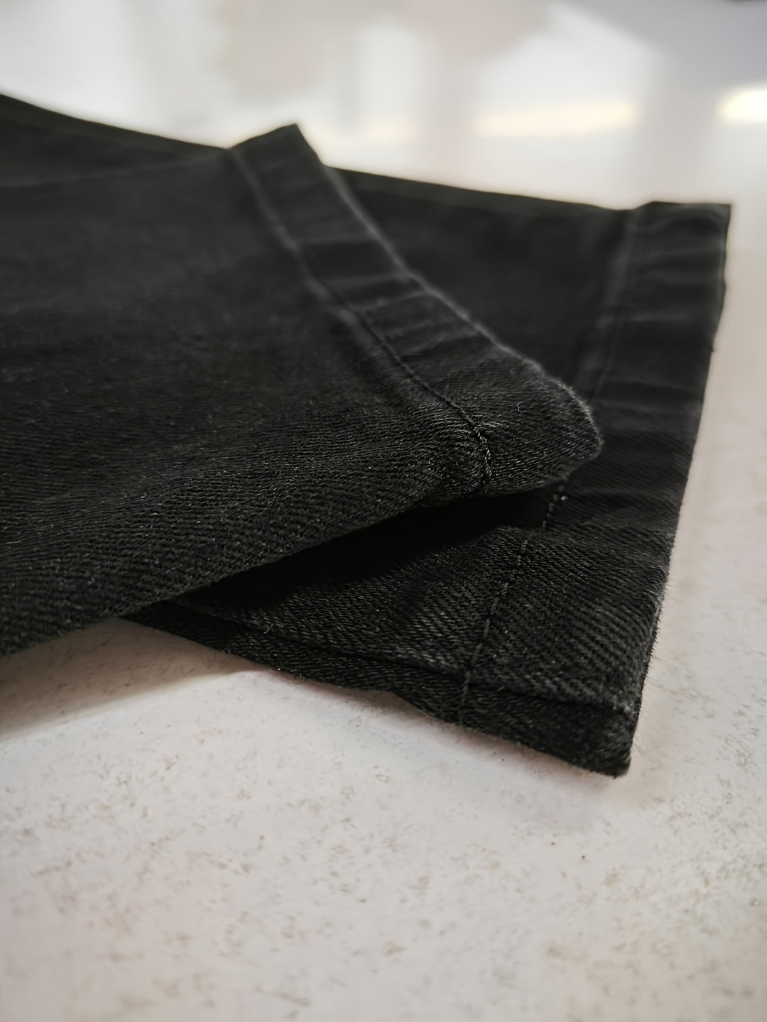 Herren Slim-Fit Jeans | Schwarzes Stretch-Denim | Zeitlose Eleganz