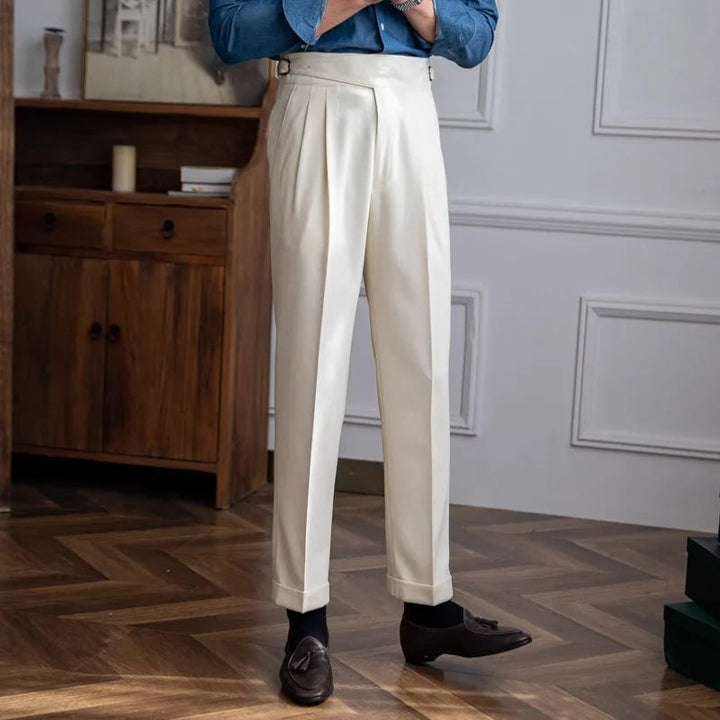 Herren Hose | Bundfalte Design | Gürtel Detail | Sommer