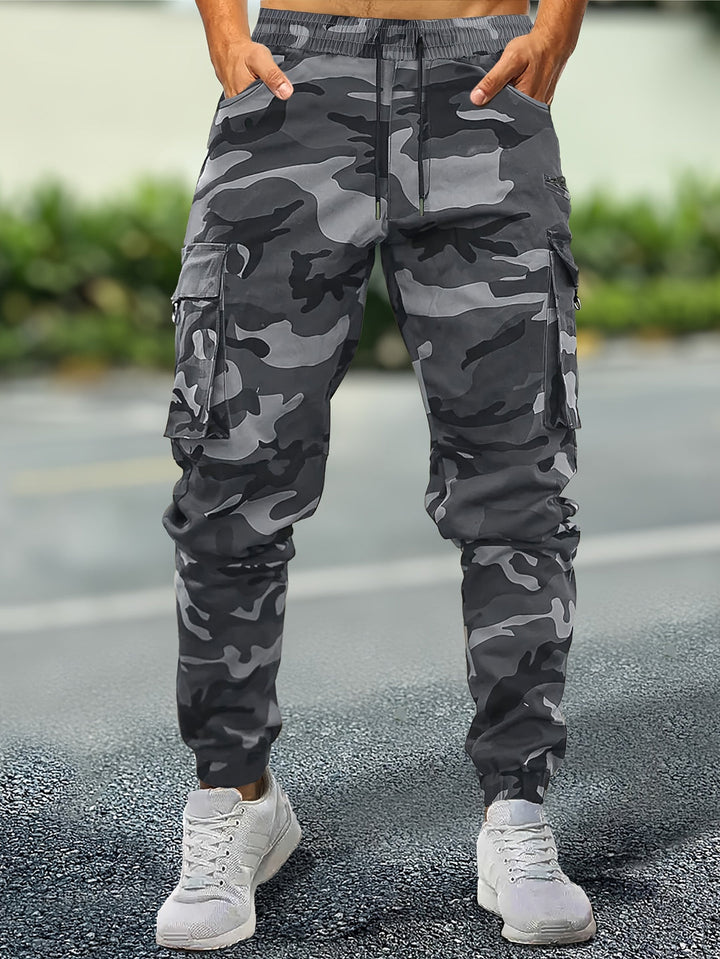 Herren Cargo-Hose | Camouflage-Print | Zugband Taille | Nachhaltiges Polyester