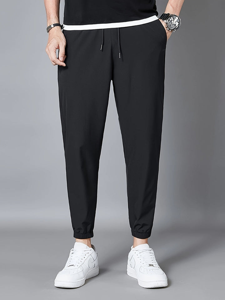 Herren Jogginghose | Minimalistischer Stil & Leichtgewicht | Sommerhose mit Elastischem Bund und Taschen