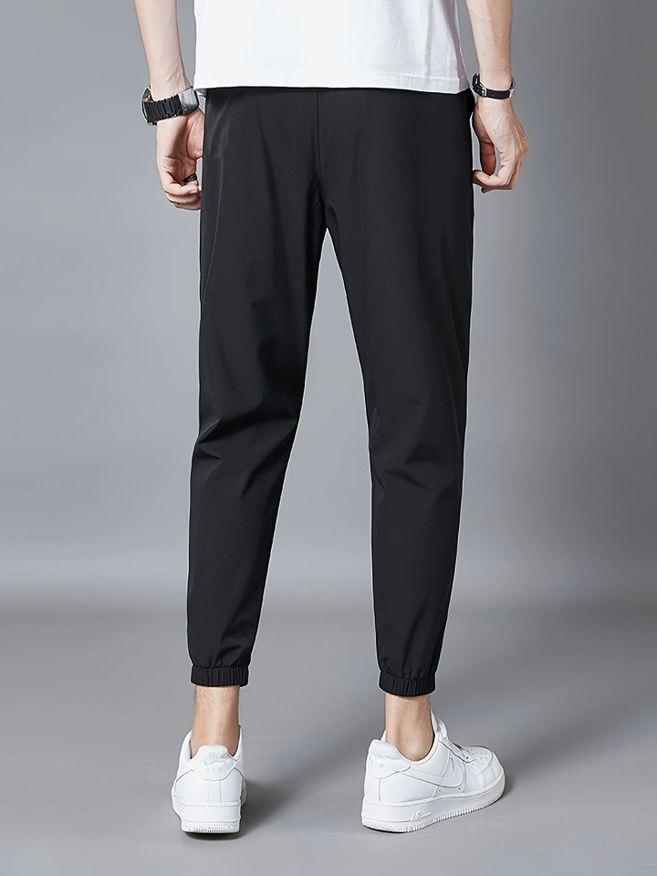 Herren Jogginghose | Minimalistischer Stil & Leichtgewicht | Sommerhose mit Elastischem Bund und Taschen