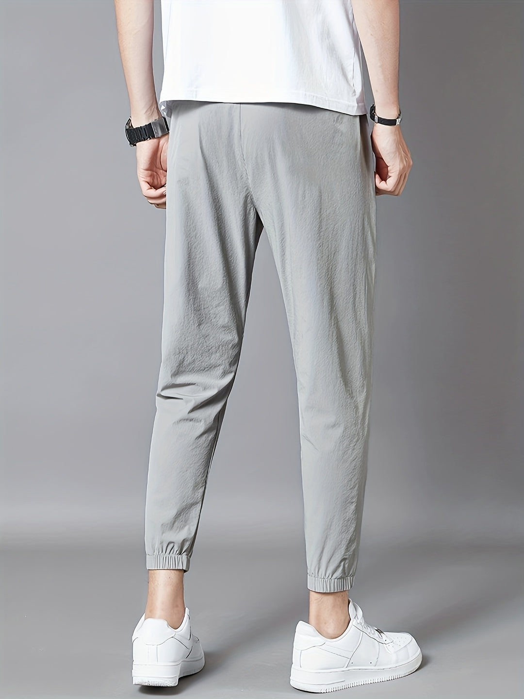 Herren Jogginghose | Minimalistischer Stil & Leichtgewicht | Sommerhose mit Elastischem Bund und Taschen