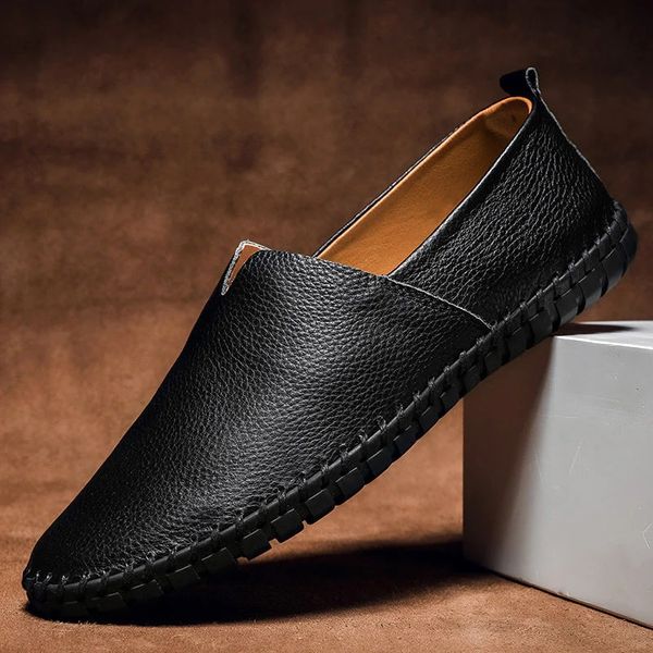Herren Mokassin aus strukturiertem Leder - Klassischer Slip-On - Schwarz