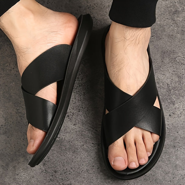 Herren Pantoffeln | Offene Zehen mit Kreuzriemen | PU & Rutschfeste Gummisohle | Leichter Sommerschuh
