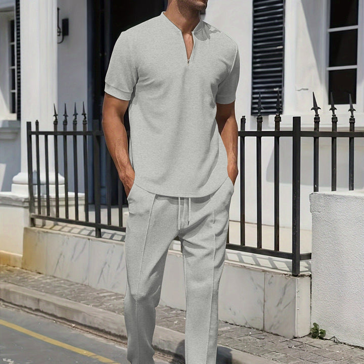 Herren Set | Lässiges Zwei-Teiliges Set | Graues V-Ausschnitt T-Shirt & Hose mit Taschen