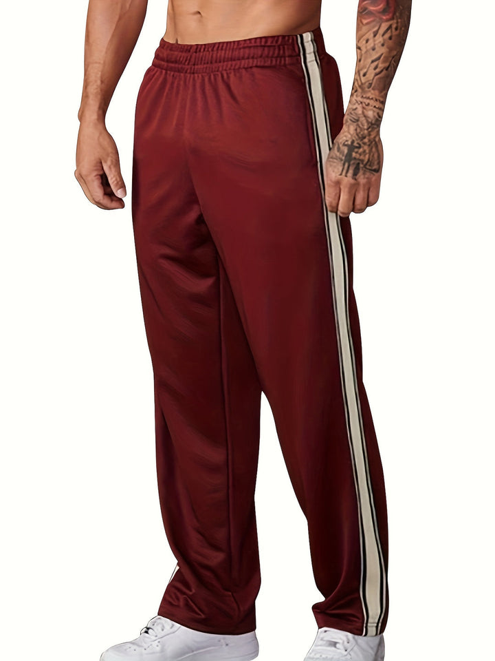 Herren Sporthose | Gebreitet & Leicht | Lockere Passform mit Seitenstreifen | Casual & Training