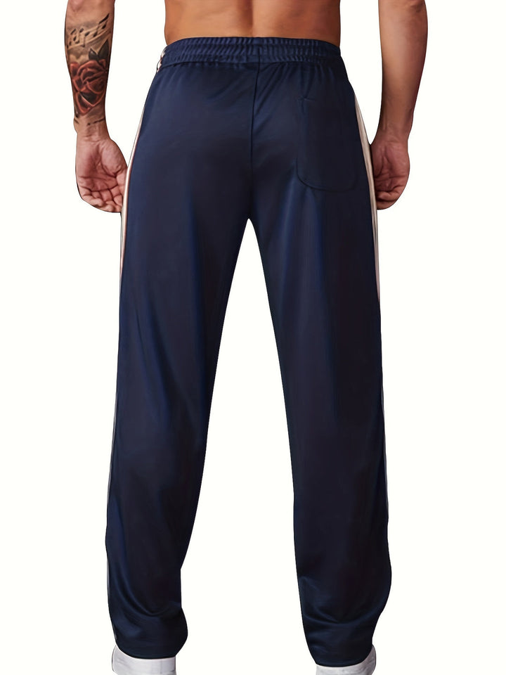 Herren Sporthose | Gebreitet & Leicht | Lockere Passform mit Seitenstreifen | Casual & Training