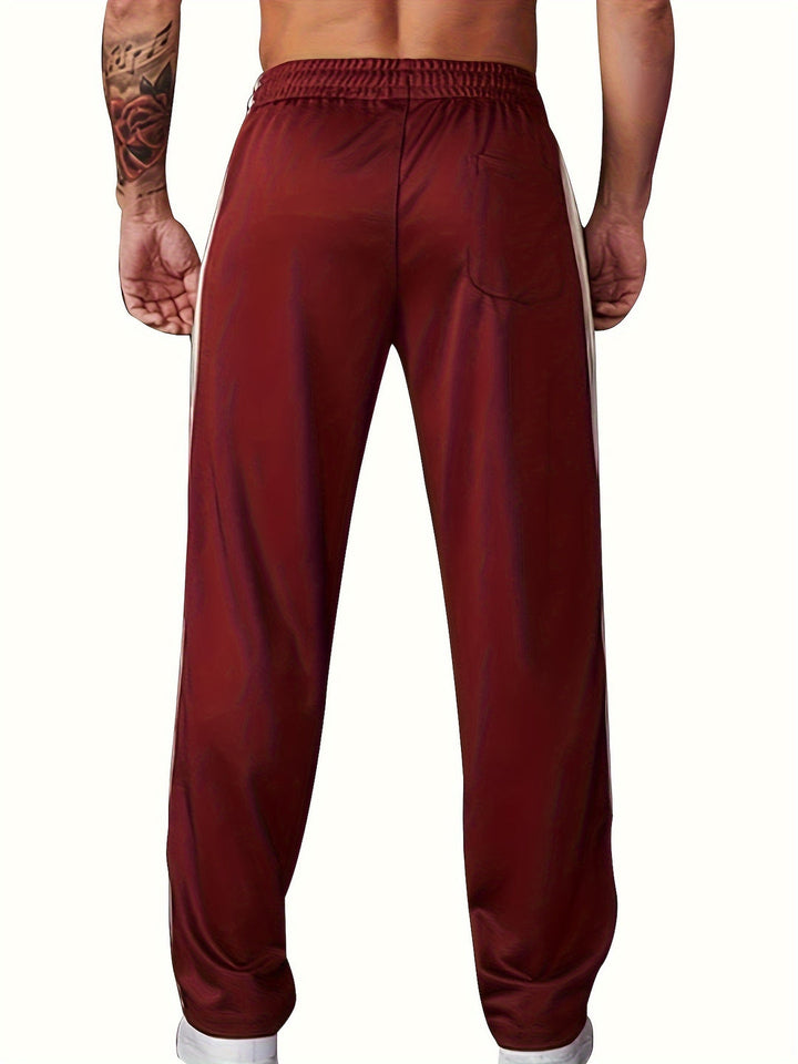 Herren Sporthose | Gebreitet & Leicht | Lockere Passform mit Seitenstreifen | Casual & Training