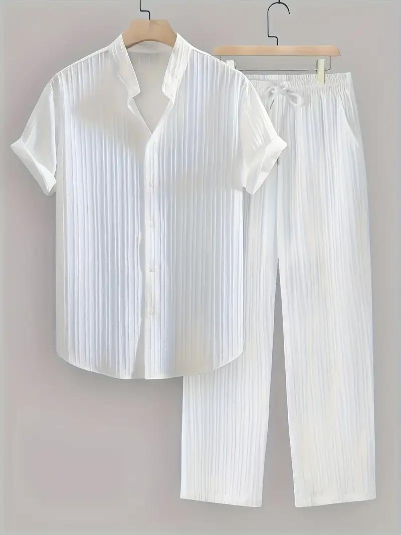 Herrenanzug | Modern & Stilvoll | Texturiertes Wellenmuster | Kurze Ärmel & Lange Hose