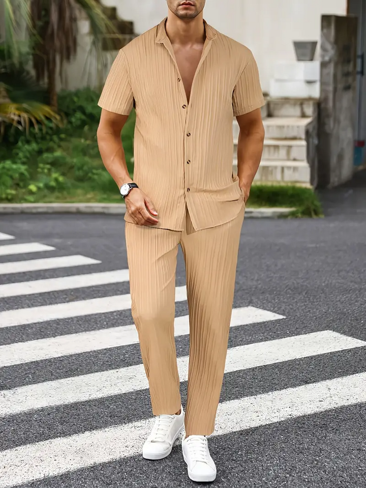 Herrenanzug | Modern & Stilvoll | Texturiertes Wellenmuster | Kurze Ärmel & Lange Hose