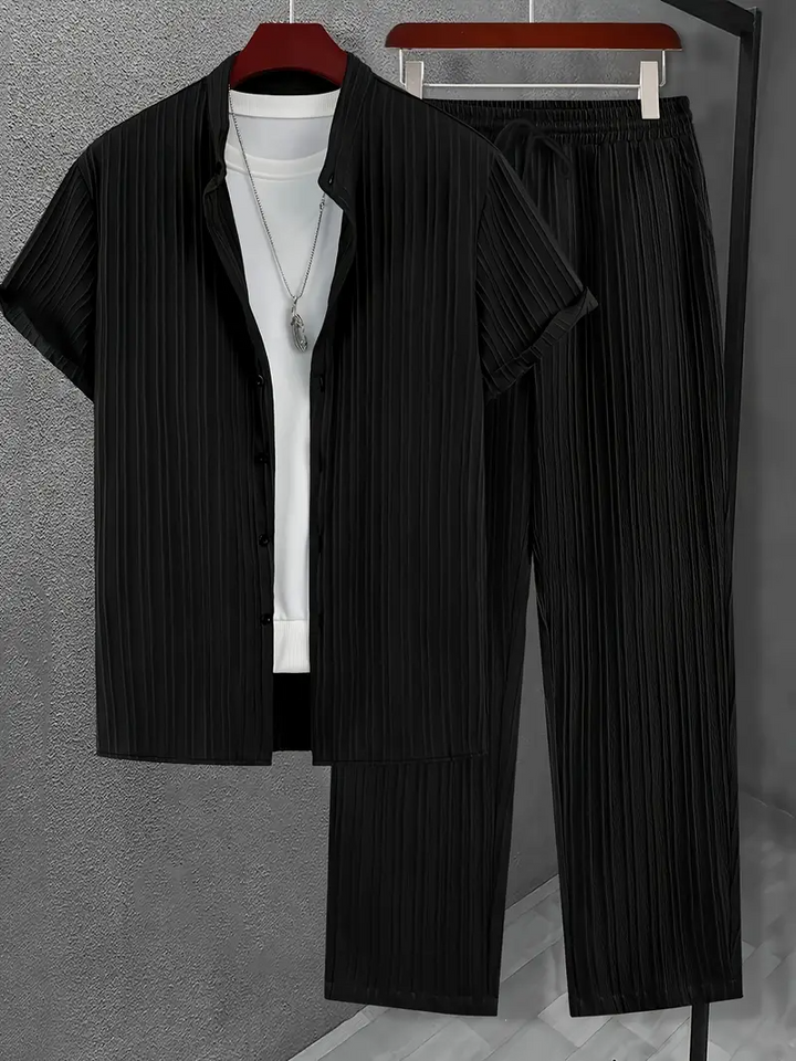 Herrenanzug | Modern & Stilvoll | Texturiertes Wellenmuster | Kurze Ärmel & Lange Hose