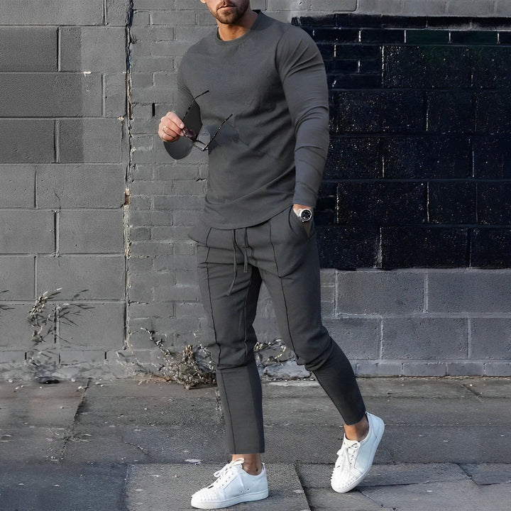 Zeitloser Herrenpullover und -hose mit langen Ärmeln für mühelosen Stil und Komfort | Kevin