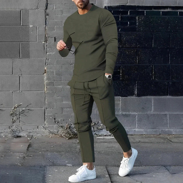 Zeitloser Herrenpullover und -hose mit langen Ärmeln für mühelosen Stil und Komfort | Kevin